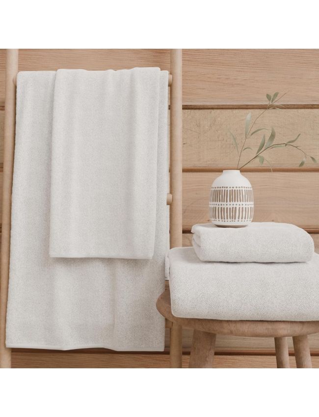 600 GSM Hotel Grade White colour Towels
